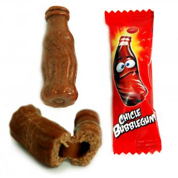 Fini Cola Bottles Bubble Gum mit Cola-Geschmack und flüssiger Füllung