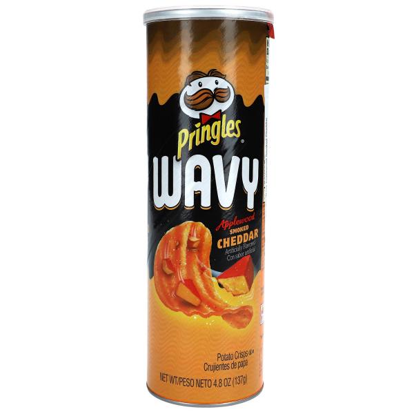 Pringles Wavy Applewood Smoked Cheddar 137g